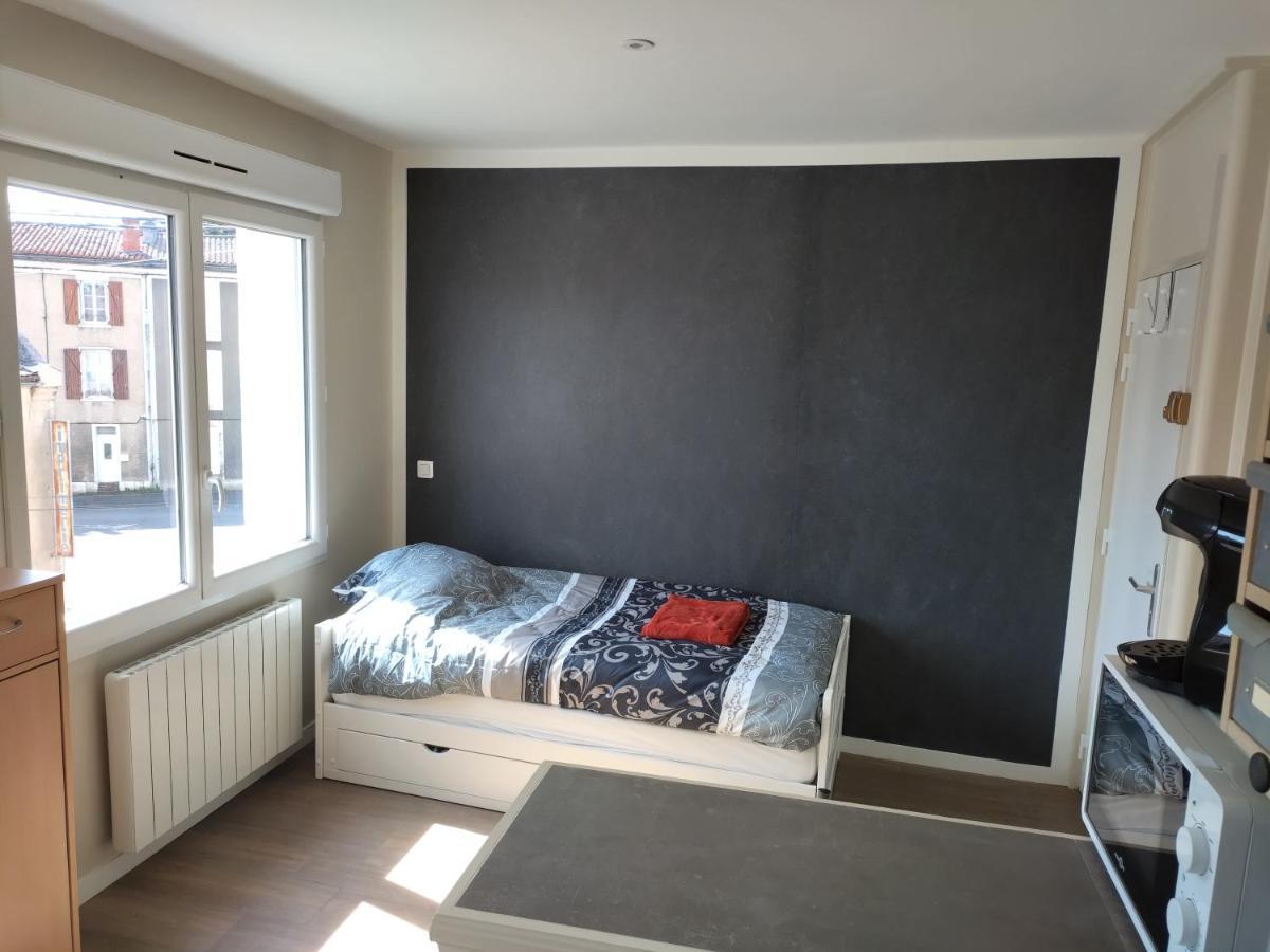 Studio 9 Proche De La Gare Sncf Apartment Angoulême Екстериор снимка